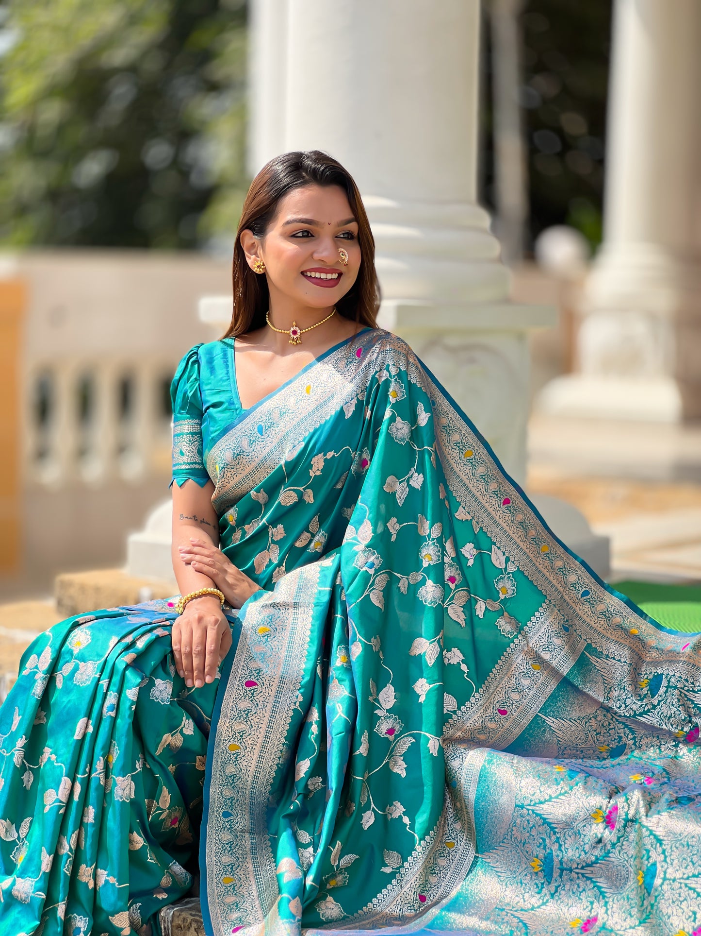 Rama Banarasi Silk Saree with Intricate Zari Work