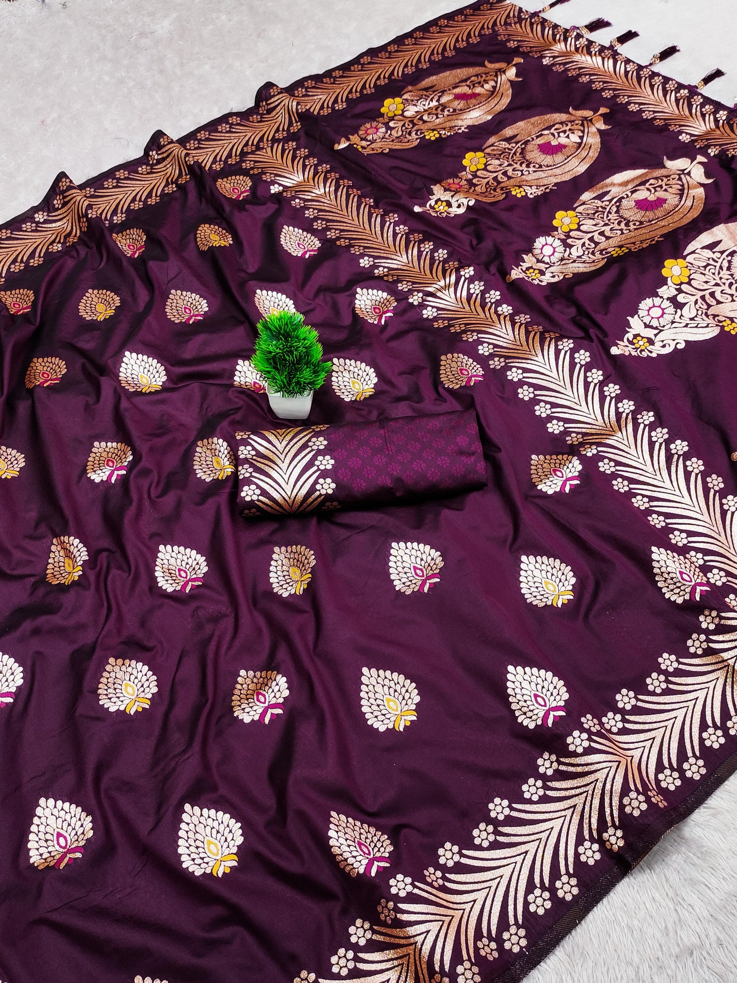 Wine Exclusive Takshshila paithani