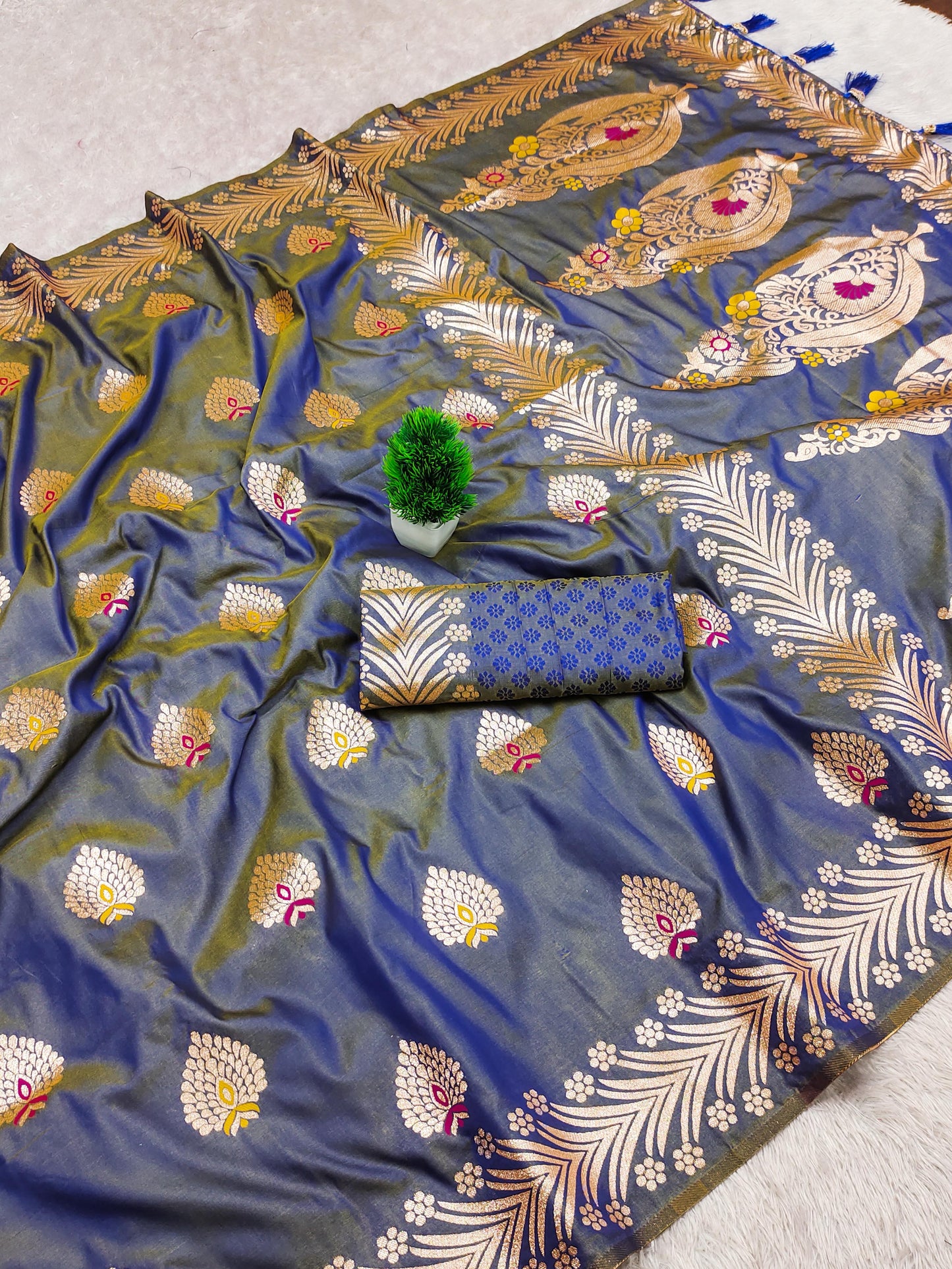 Grey Exclusive Takshshila Paithani