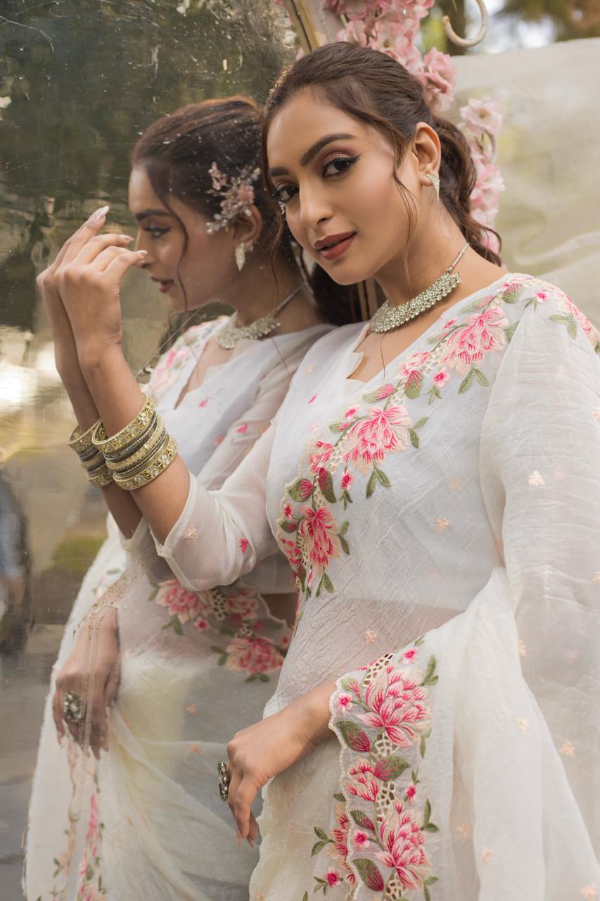 White Pure Crush Silk Embroidery Cutwork Border Saree