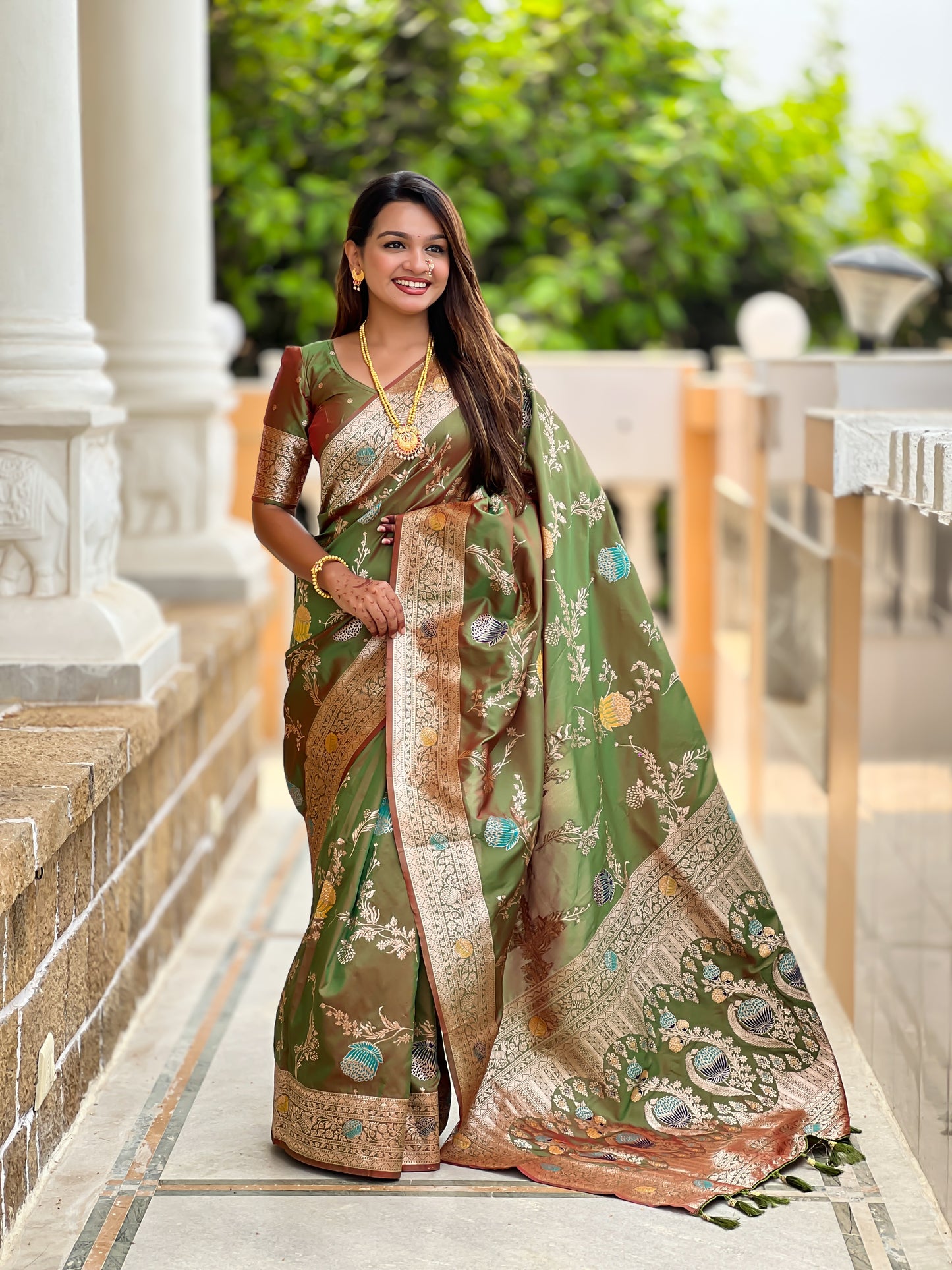 Mehendi Banarasi Silk Saree with Intricate Zari Work