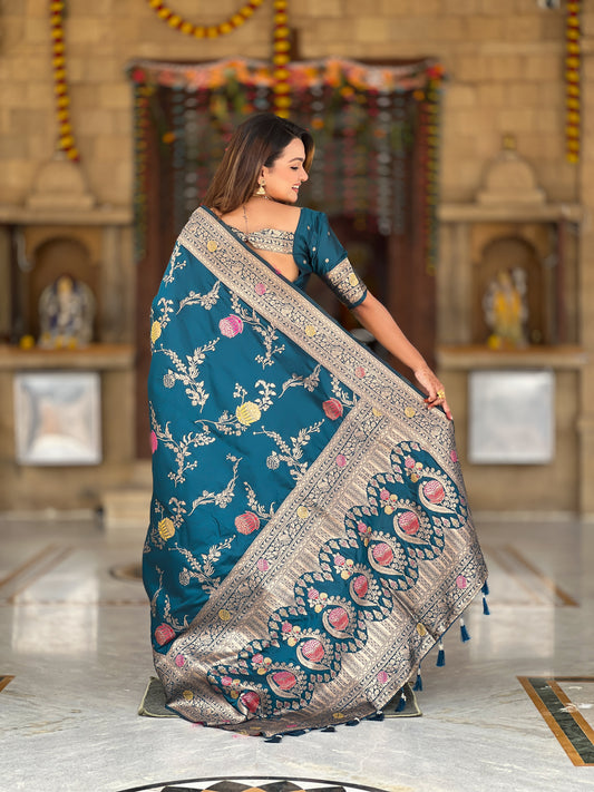 Morpich Banarasi Silk Saree with Intricate Zari Work