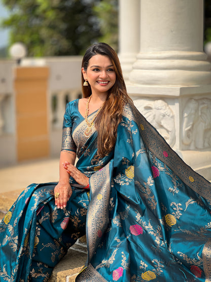 Morpich Banarasi Silk Saree with Intricate Zari Work