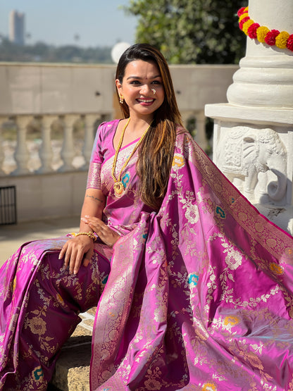 Onion Banarasi Silk Saree with Intricate Zari Work