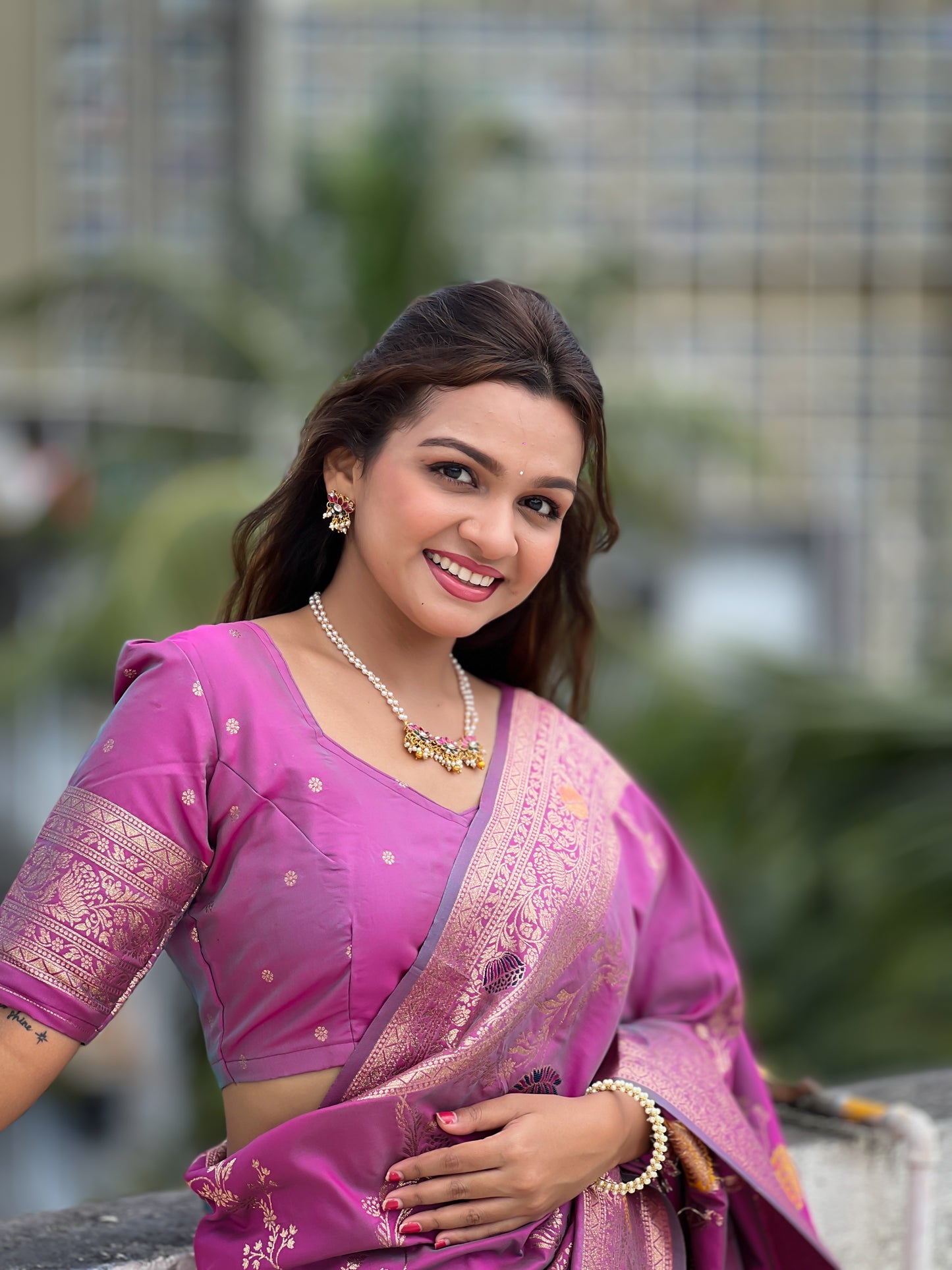 Onion Banarasi Silk Saree with Intricate Zari Work