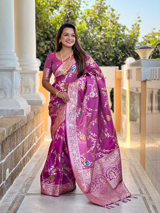 Onion Banarasi Silk Saree with Intricate Zari Work