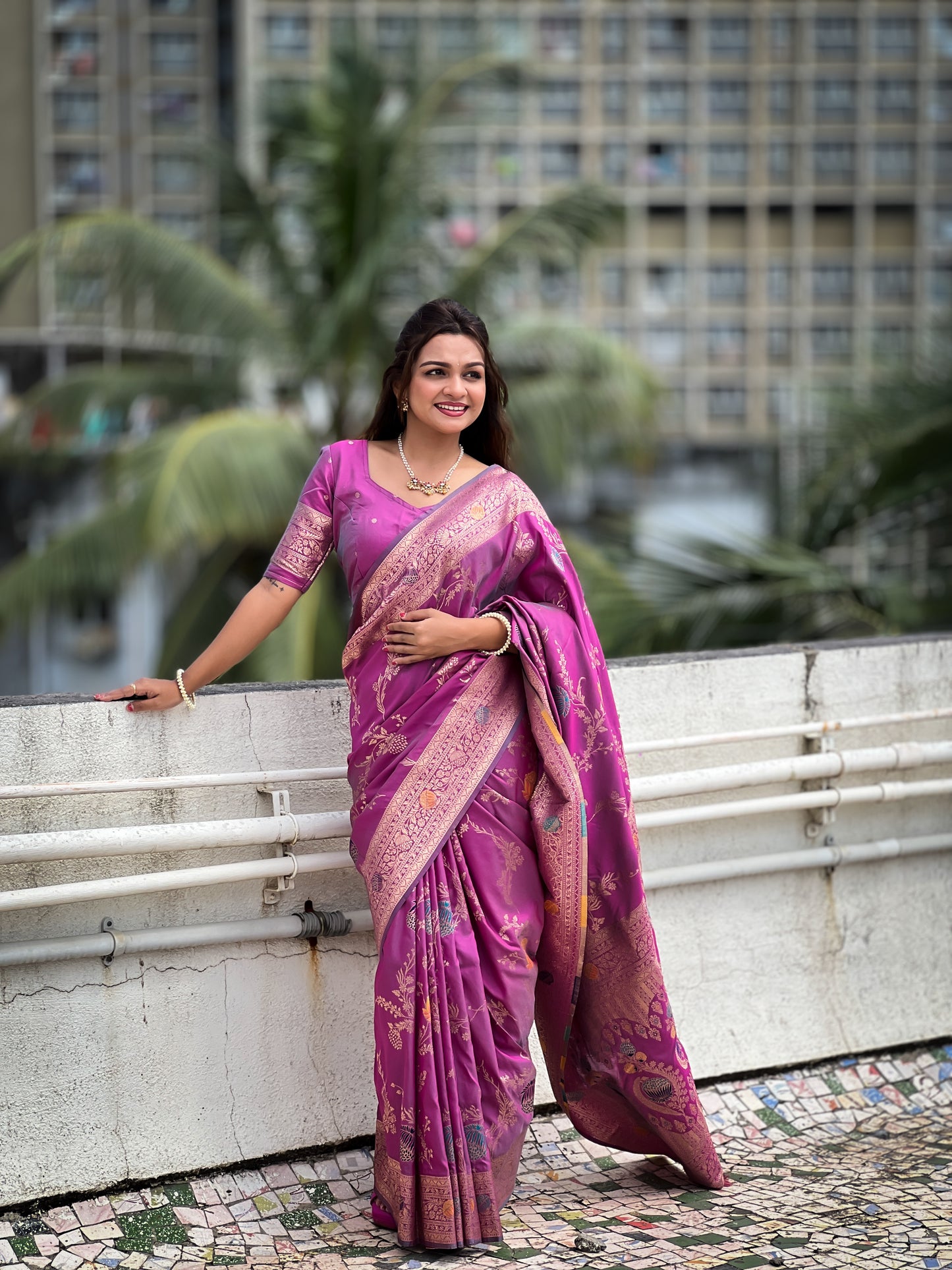 Onion Banarasi Silk Saree with Intricate Zari Work