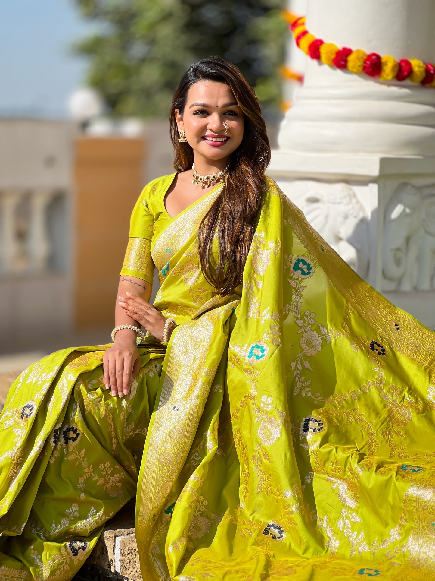 Perrot Green Banarasi Silk Saree with Intricate Zari Work