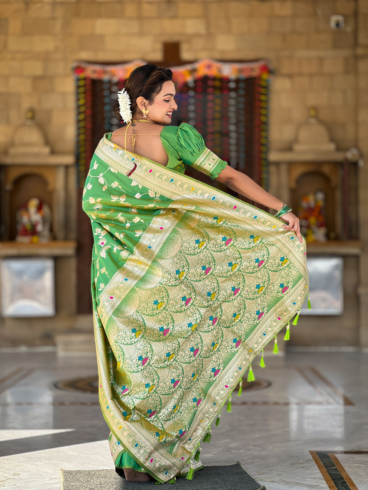 Parrot Banarasi Silk Saree with Intricate Zari Work