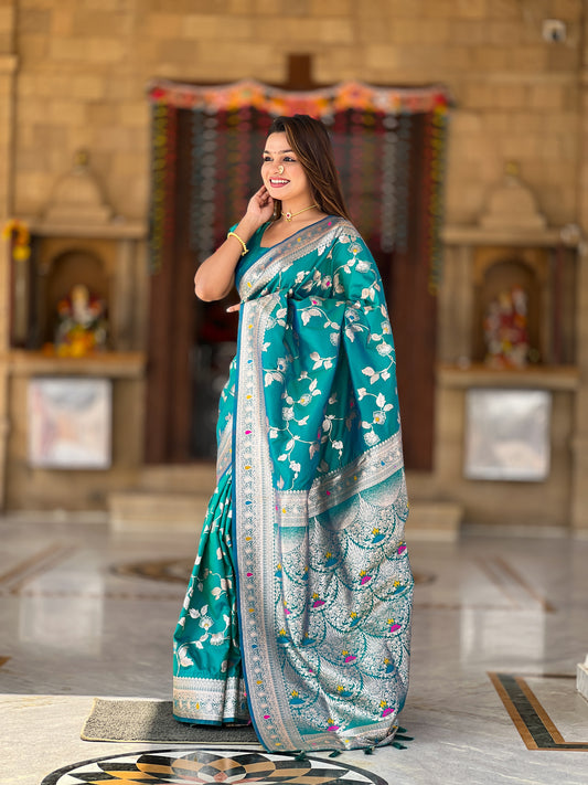 Rama Banarasi Silk Saree with Intricate Zari Work