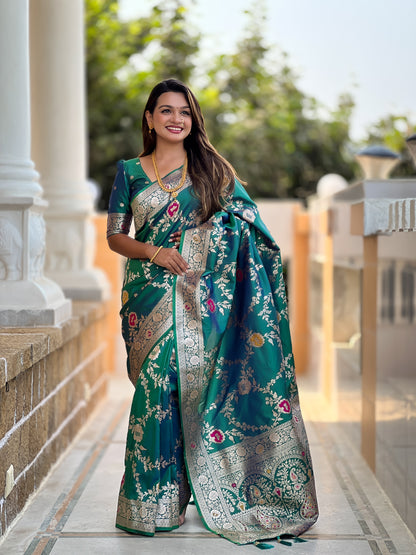 Rama Banarasi Silk Saree with Intricate Zari Work