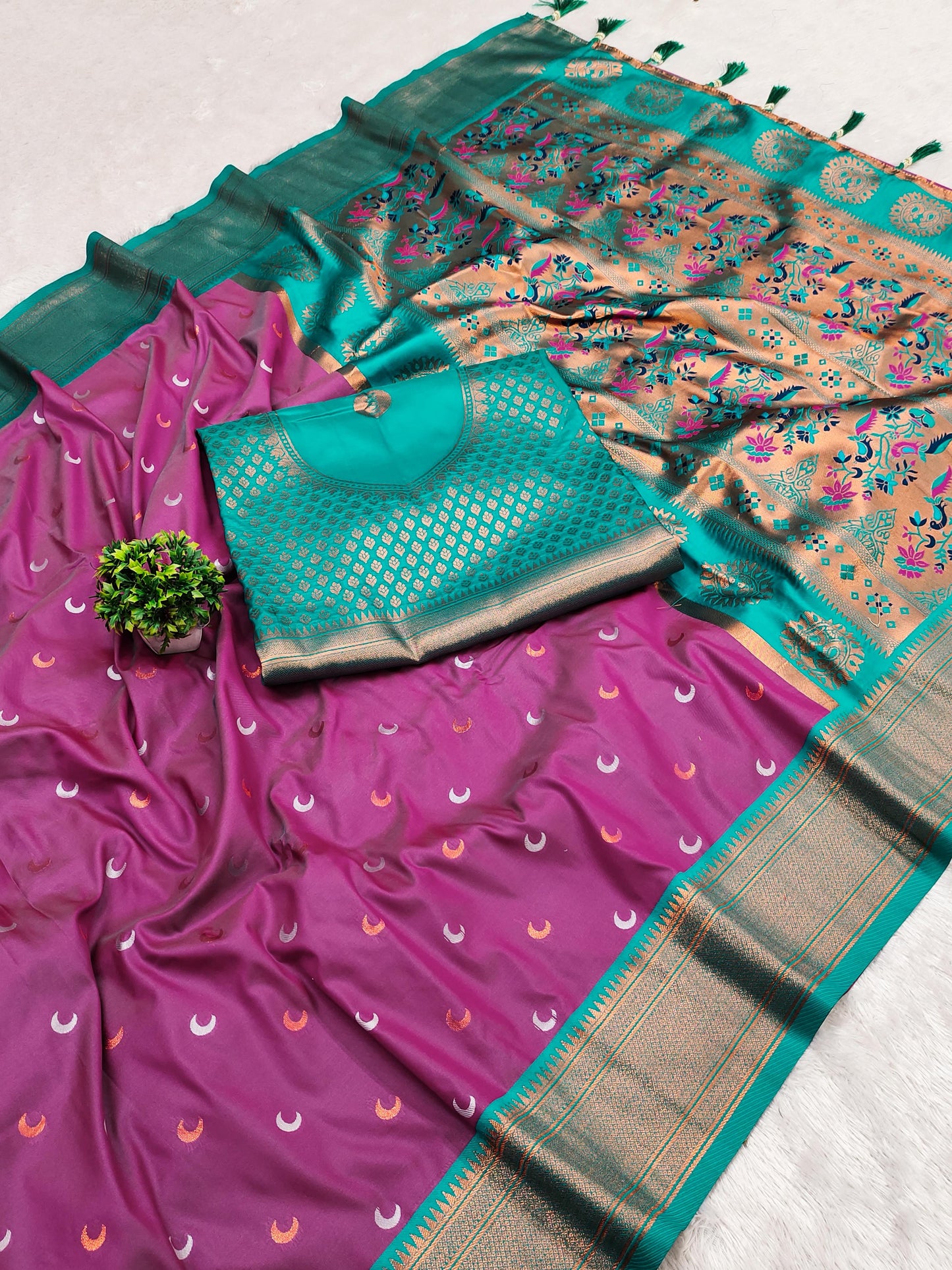 LIght Purple Pure Silk Chandrakor Paithani Saree