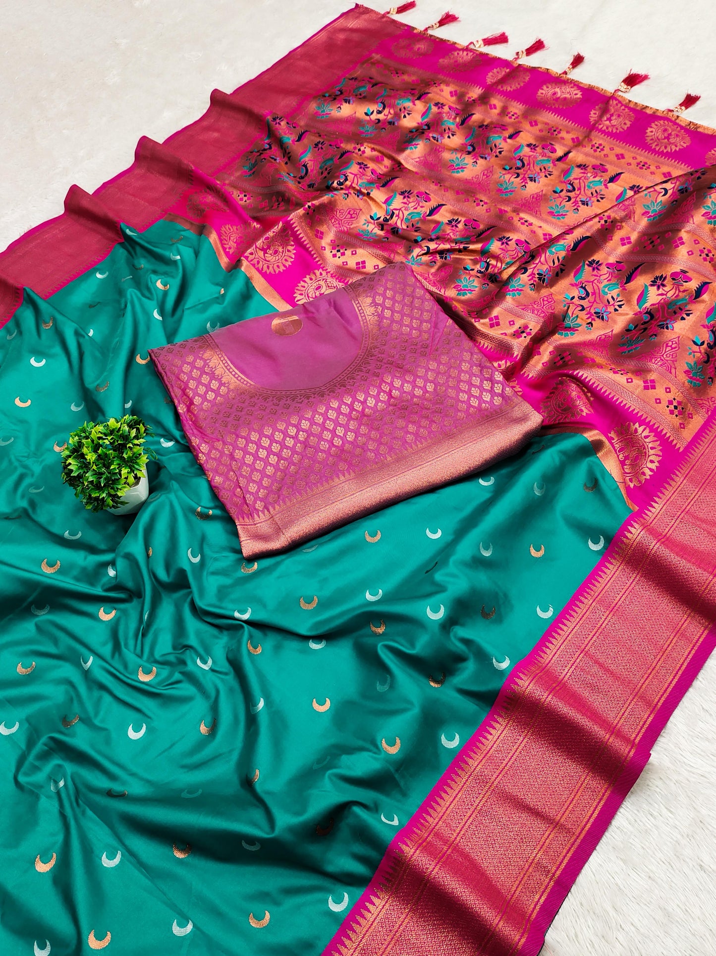 Sea Green Pure Silk Chandrakor Paithani Saree