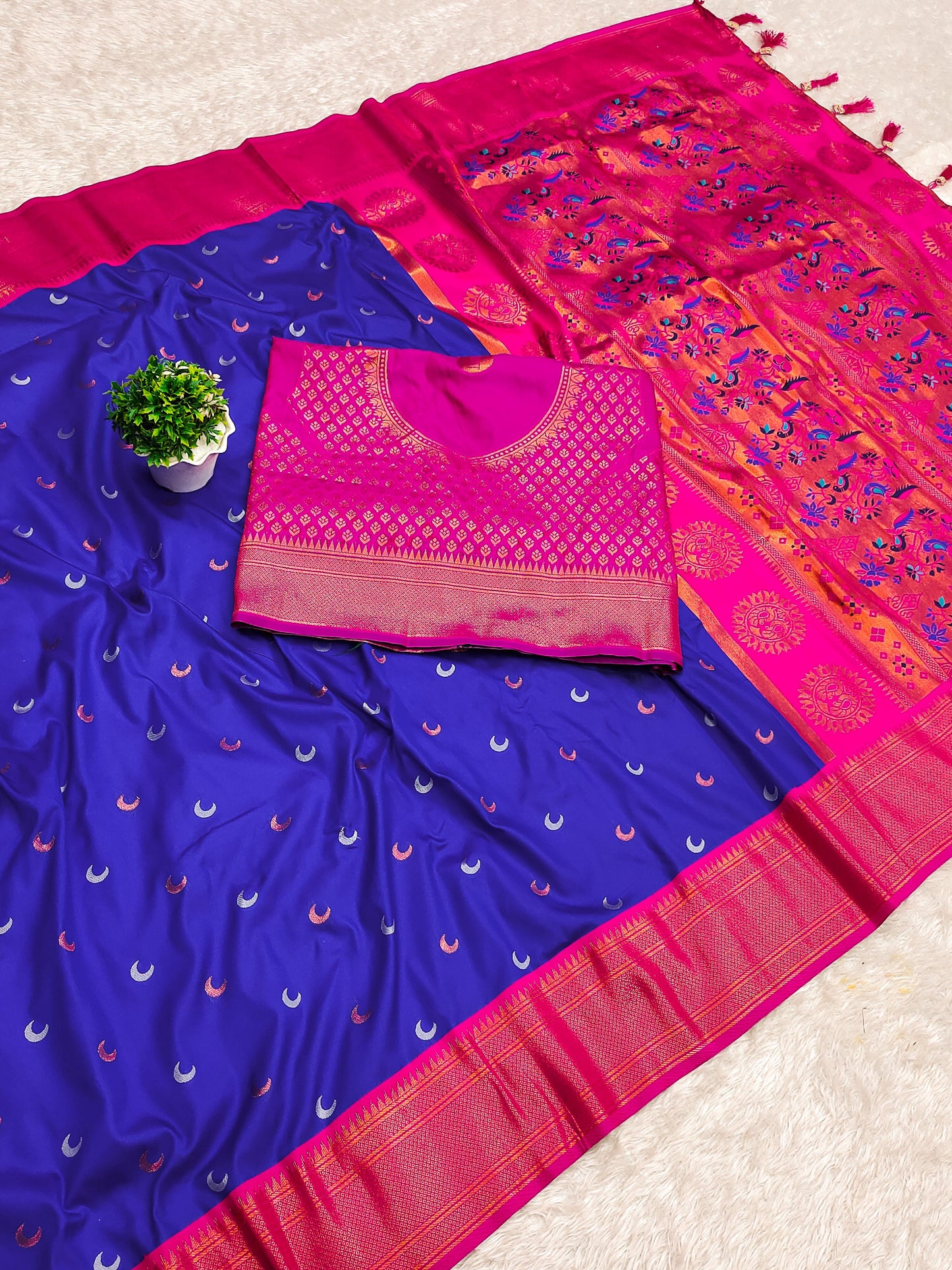 Royal Blue Pure Silk Chandrakor Paithani Saree