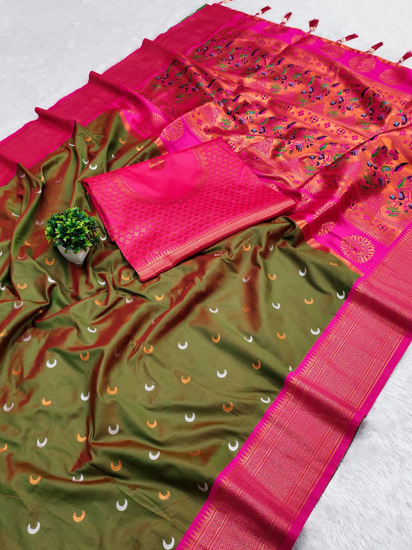 Mehndi Pure Silk Chandrakor Paithani Saree