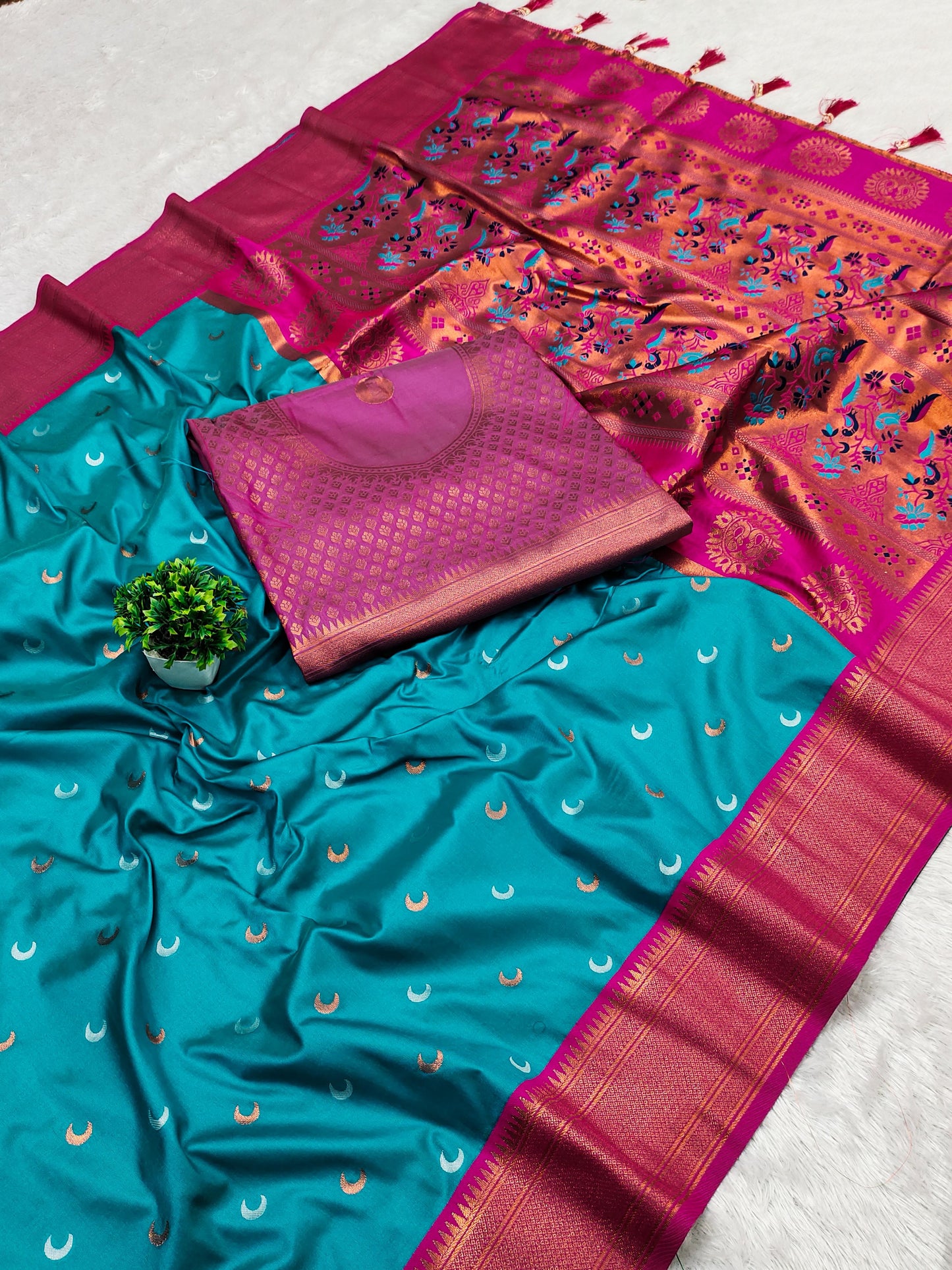 Sky Pure Silk Chandrakor Paithani Saree