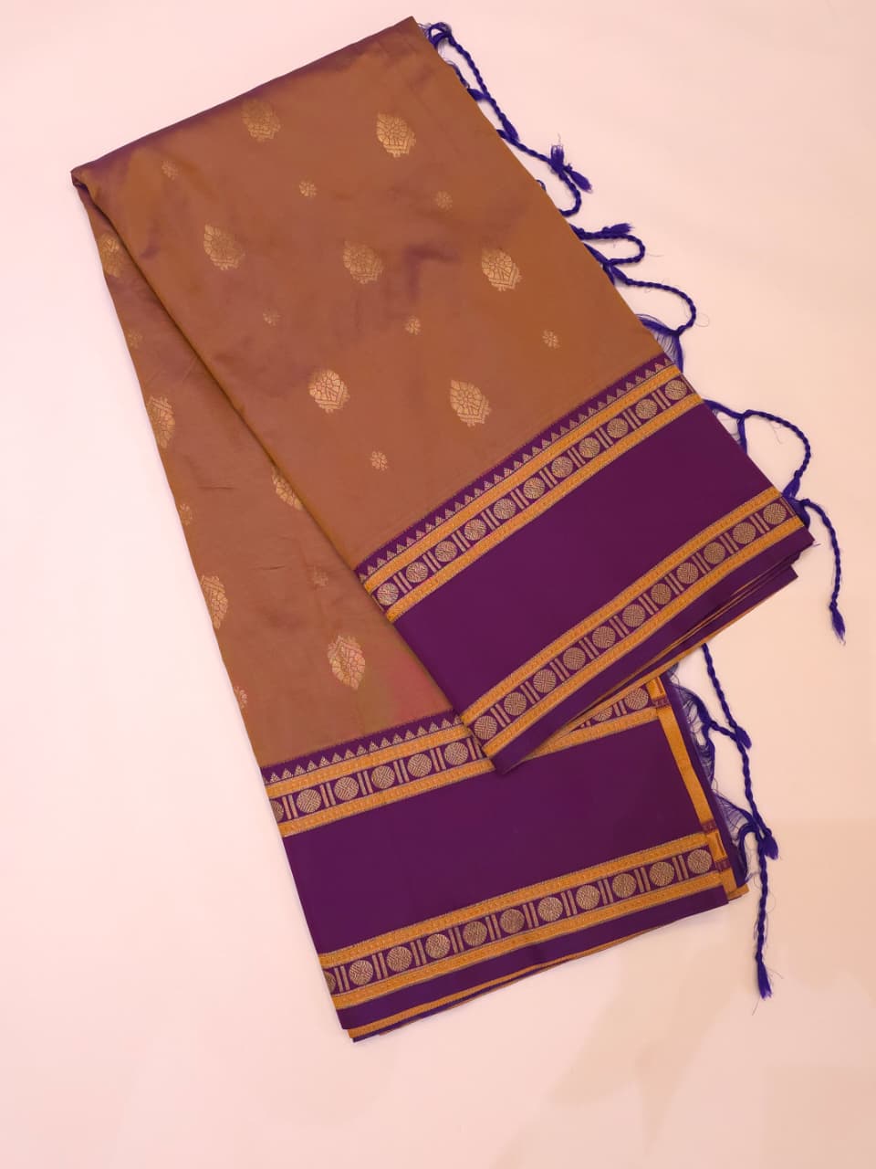 Cheeku Magenta Exclusive Gadwal Saree
