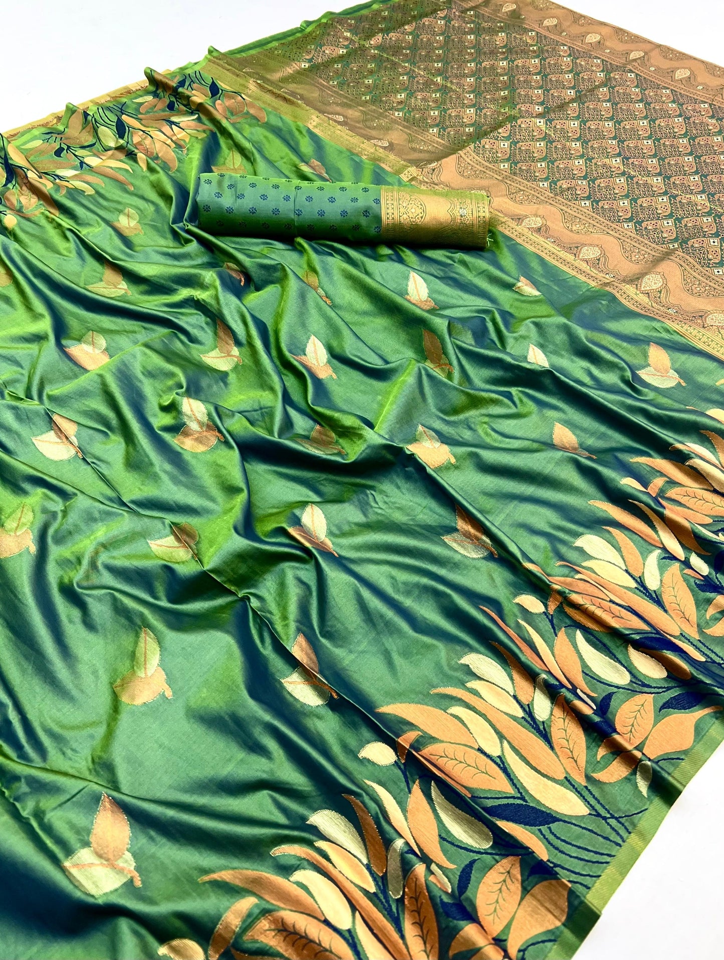 Light Green Takshshila Banarasi Soft Silk Saree
