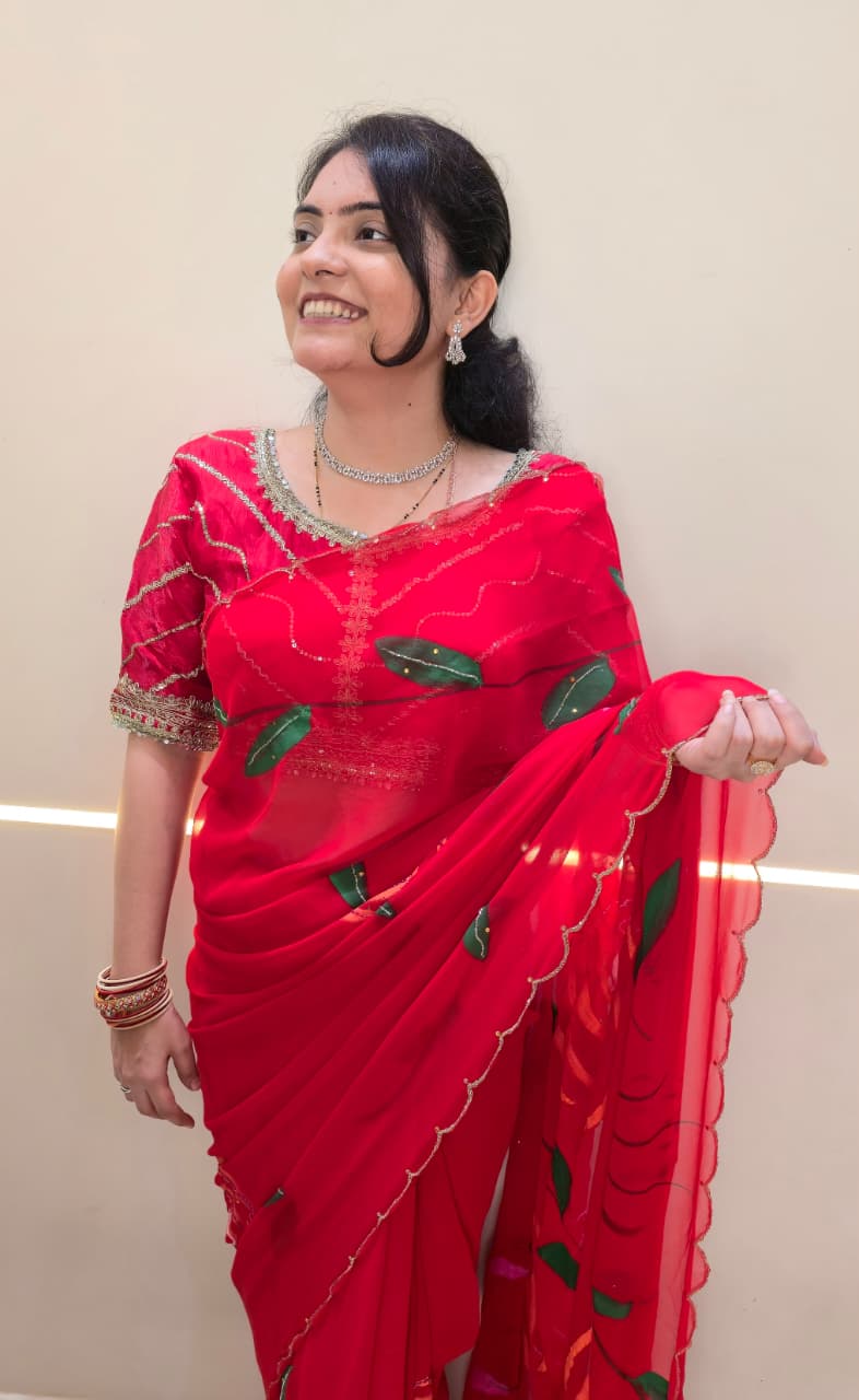 Elegant Red Georgette Floral Brush Print Saree