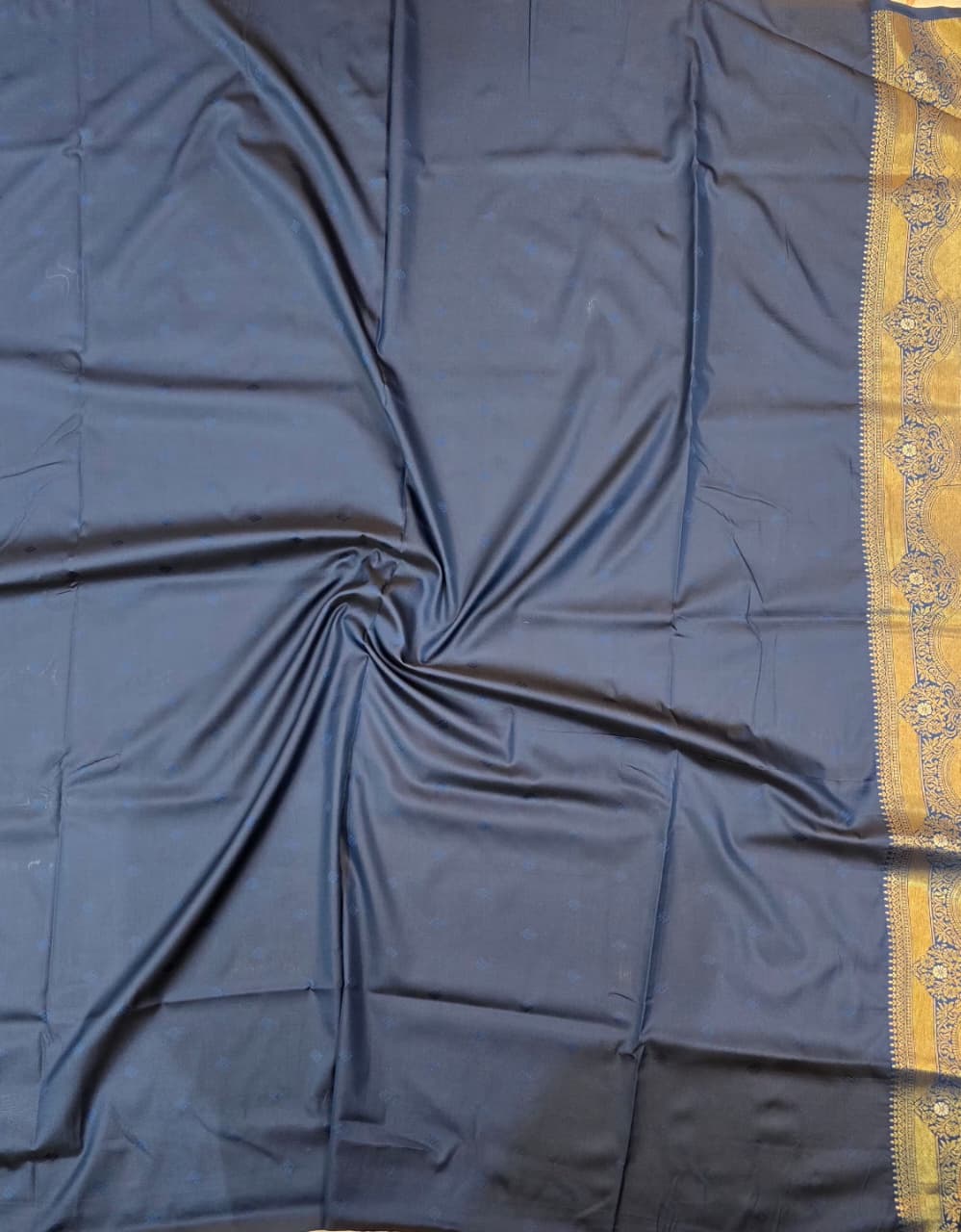 Swarna Antique Gold with Rama Kanjivaram Tissue Soft Silk Saree